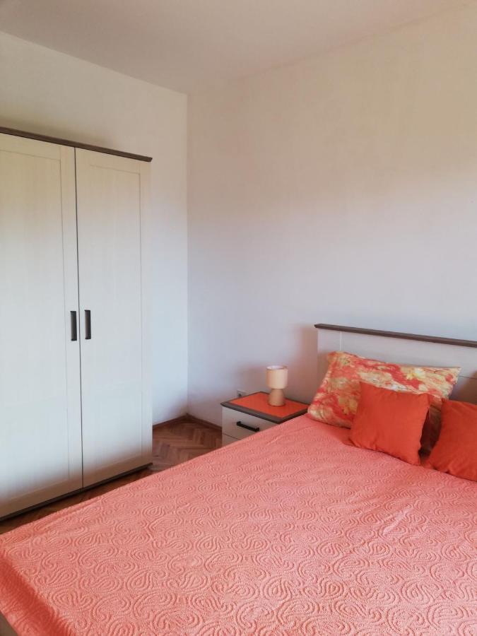 Apartment Marina Malinska Eksteriør bilde
